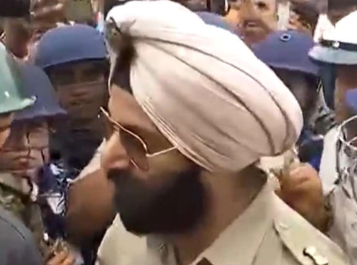 Sikh IPS officer in Bengal claims he was called a 'Khalistani', Mamata Banerjee condemns BJP