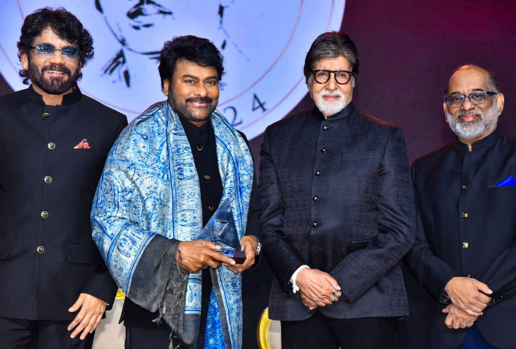 Amitabh Bachchan honors Chiranjeevi with Akkineni Nageswara Rao National Award