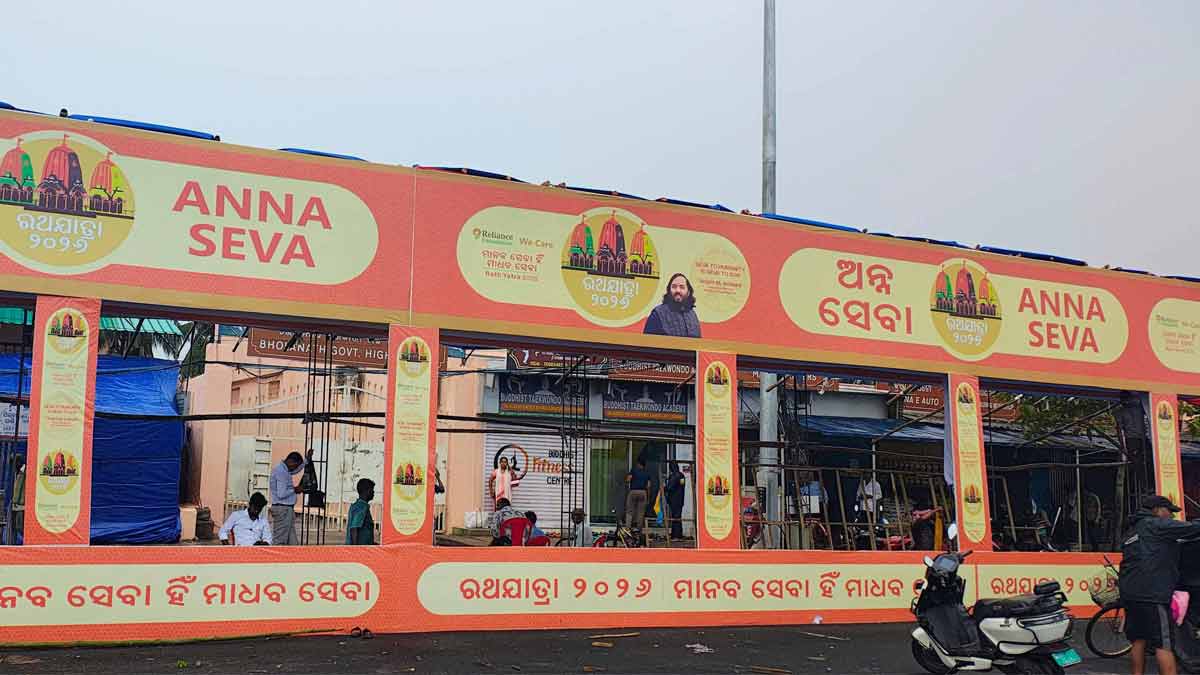 Seva to Humanity: Reliance rolls out Puri Rath ...