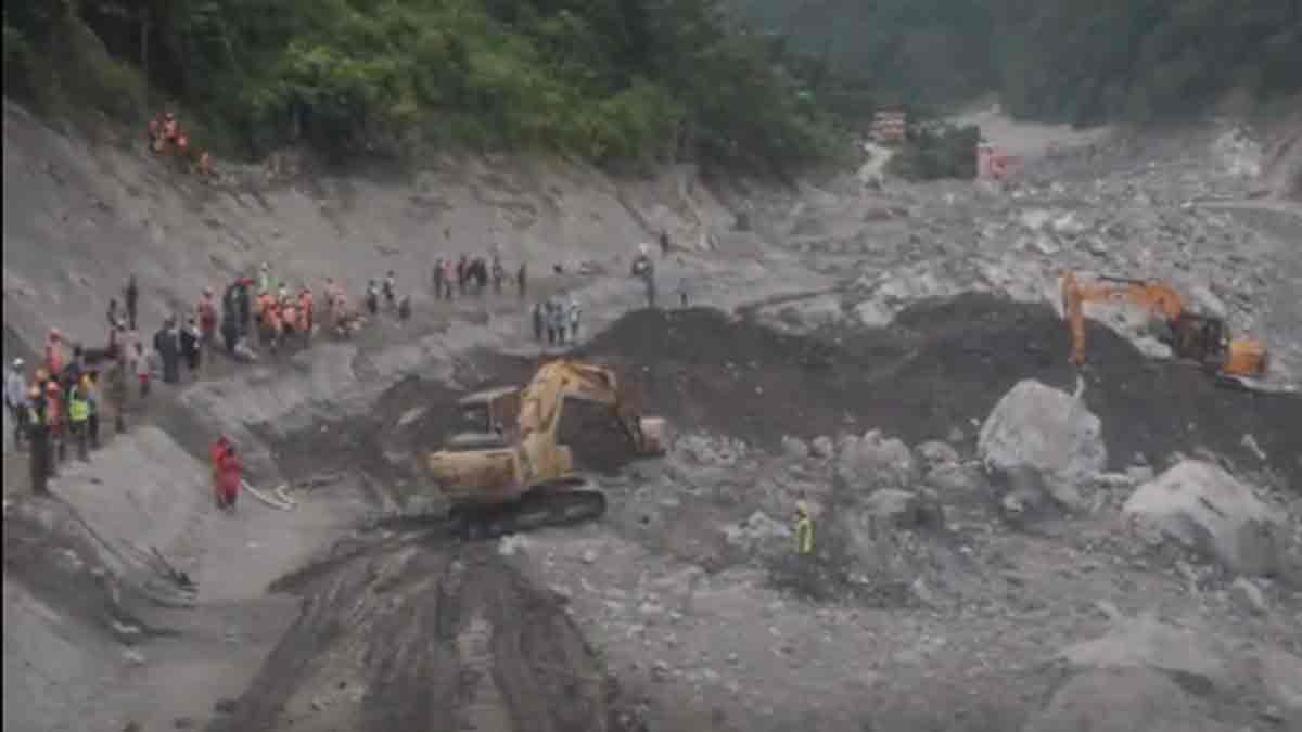 Nepal flood: Death toll crosses 900, nearly 4,800 ...