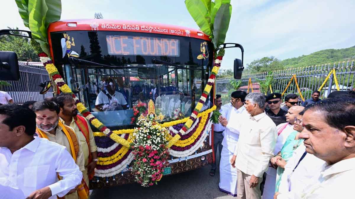 Reliance Foundation Presents 25 Electric Buses to ...