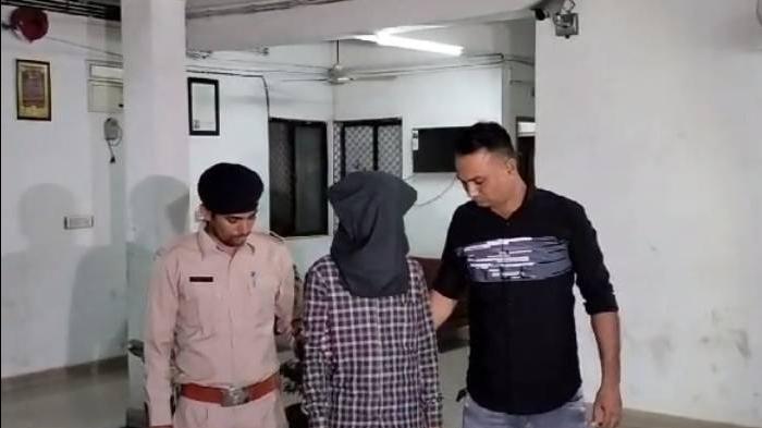 rickshaw puller was arrested for molesting a girl