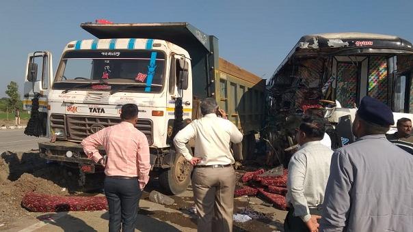 Bhavnagar Road Accident