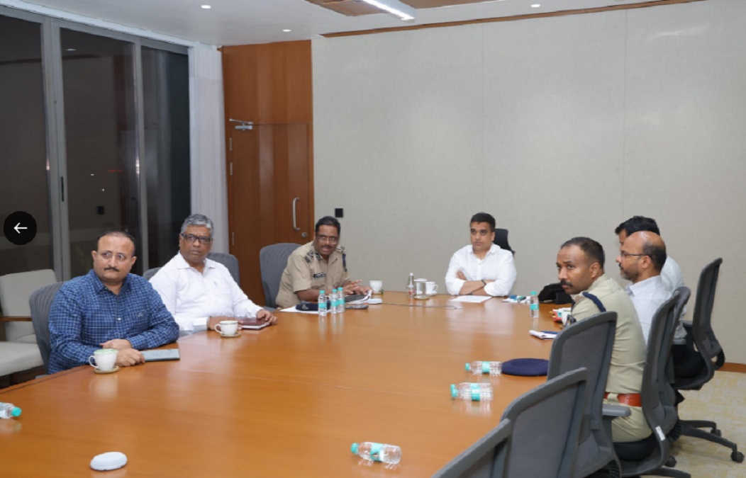 ગુજરાત ગૃહ વિભાગ એક્શન મોડમાં: હર્ષ સંઘવીની મોડી ...