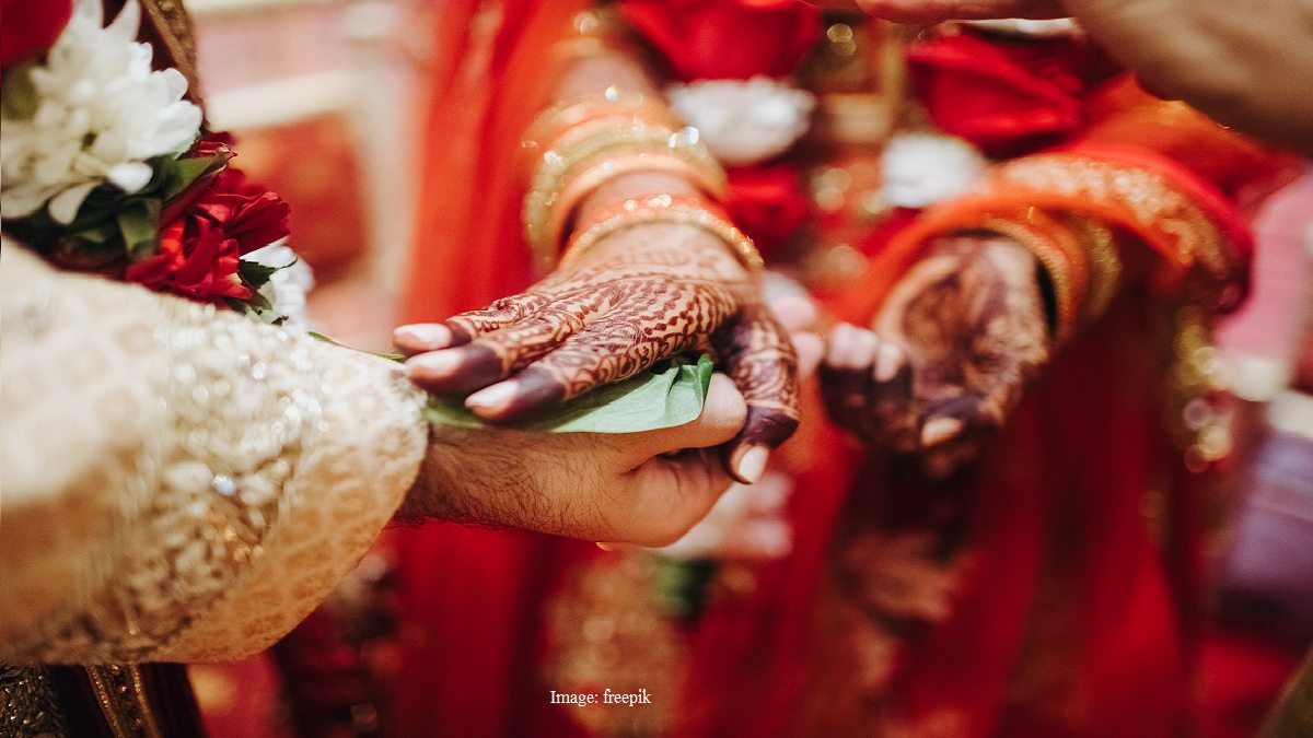 Hindu Wedding Rituals - શાસ્ત્રો કહે છે કે દિવસે કરો હવન, તો રાત્રે લગ્ન કેમ થાય છે ? જાણો કેવી રીતે શરૂ થઈ રાત્રે લગ્નની પરંપરા, રસપ્રદ છે કારણ