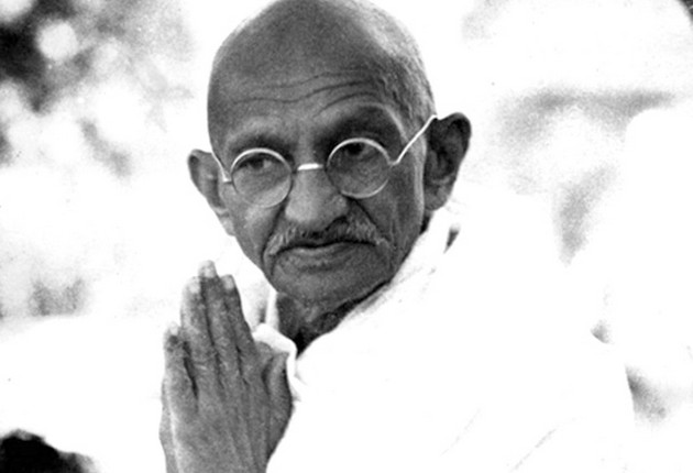 राष्ट्रपिता महात्मा गांधी पर हिन्दी कविता...