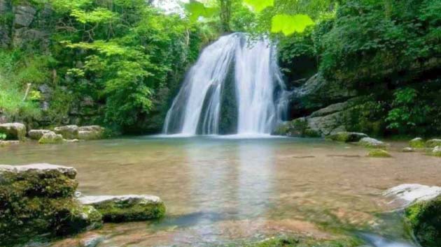 प्रकृति के साथ गुनगुनाएं, चलिए कहीं दूर निकल जाएं