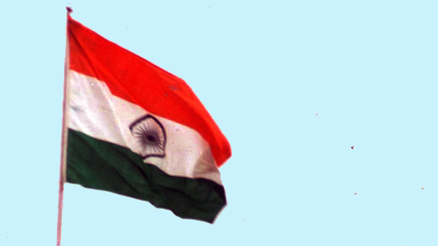 तिरंगे झंडे पर कविता : लहर-लहर तुम लहरो...