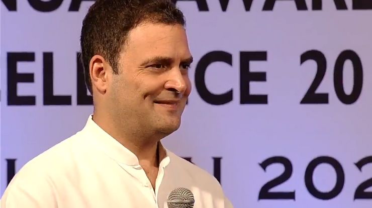 राहुल गांधी के नए 'अवतार' के पीछे कौन...