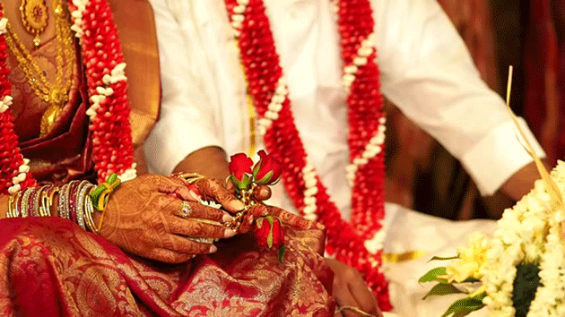 जानिए शादी के पहले साल की दिक्कतें... - problems in first year of marriage