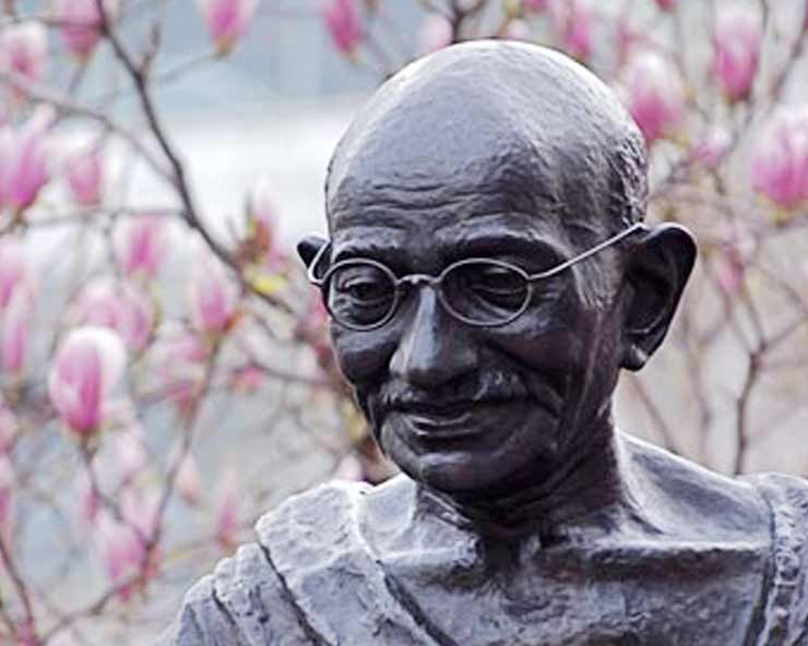 महात्मा गांधी के 2 पसंदीदा लेखक कौन थे?