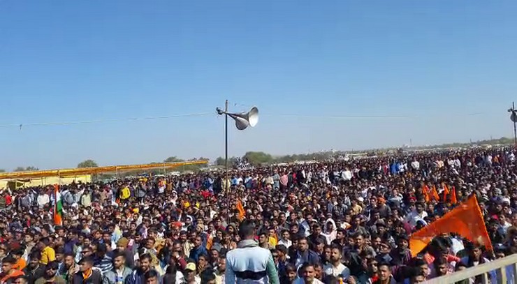 भोपाल में जंबूरी मैदान पर करणी सेना ने दिखाया दम, ...