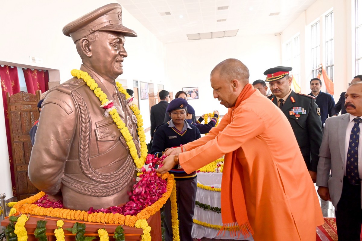 देश को विभाजित करने वाले जयचंद व मीरजाफर जैसे ...