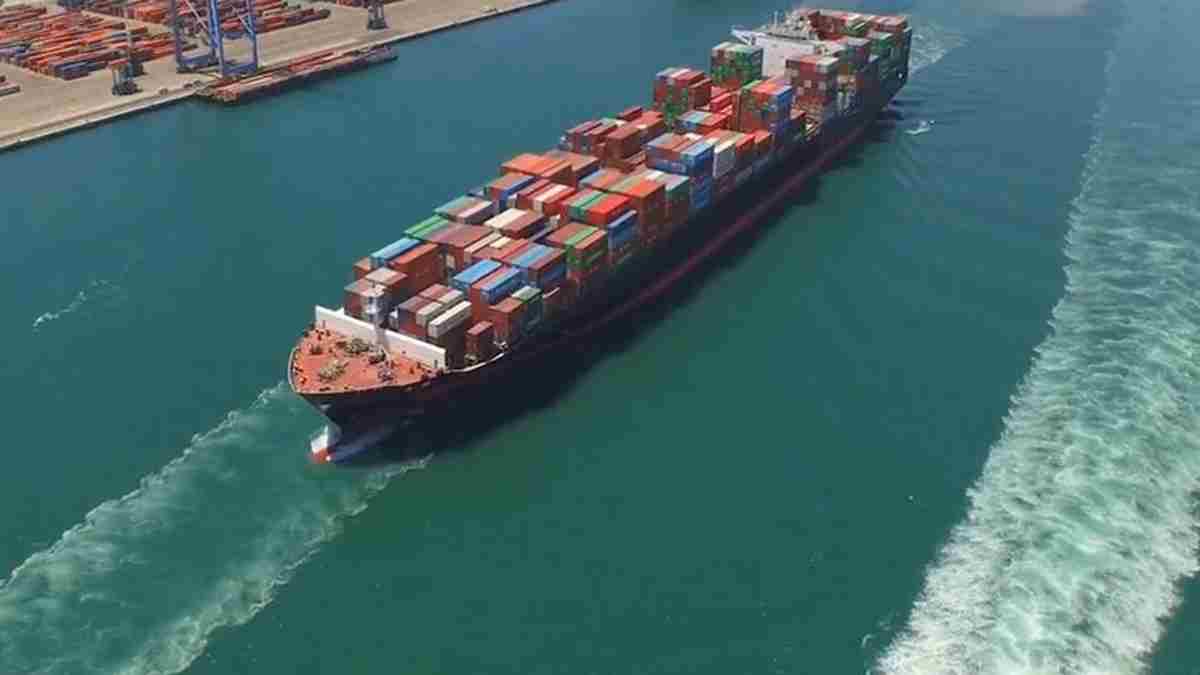 ship filled with lPG reached to India Photo : AI generated ship filled with lPG reached to India