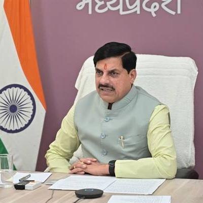 MP में बड़ा प्रशासनिक फेरबदल: 14 जिलों के कलेक्टर बदले, भोपाल को नया मुखिया - HeadlinesNow Hindi News