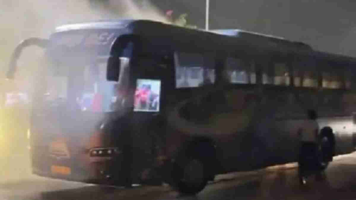 gujrat titans bus fire