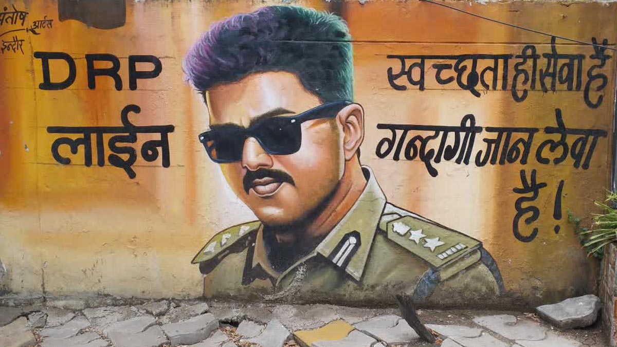 क्‍लीन सिटी इंदौर में लगी थलापति विजय की पेंटिंग, ...