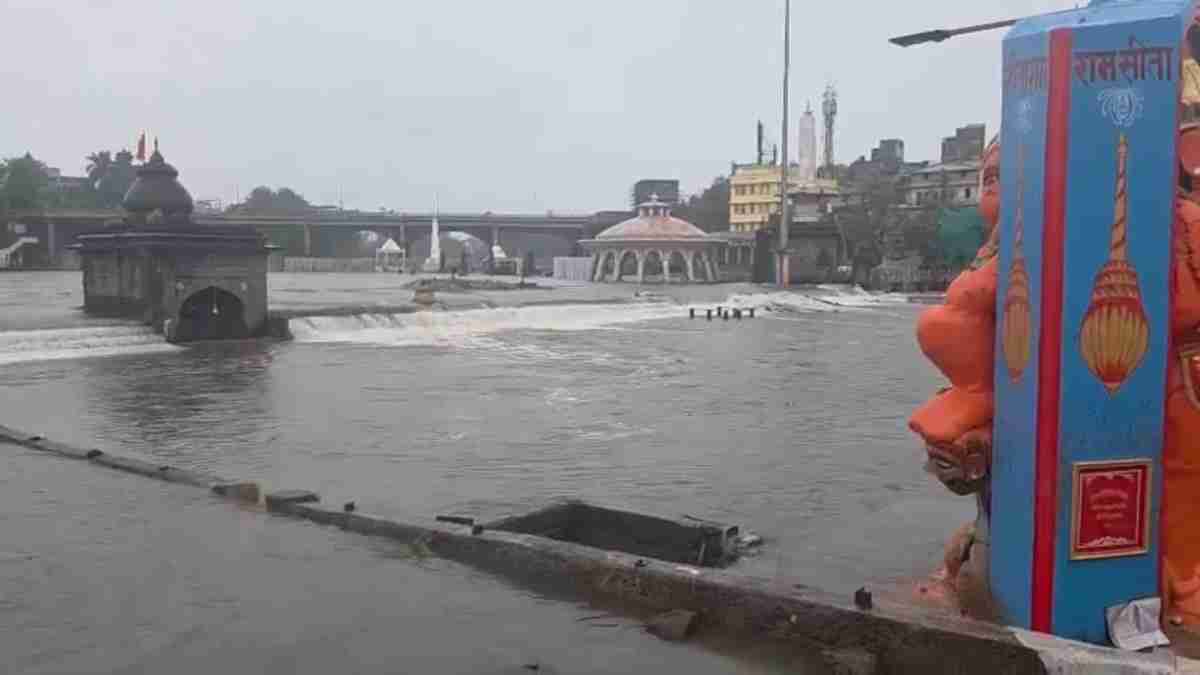 heavy rain in nashik cloud burst alert