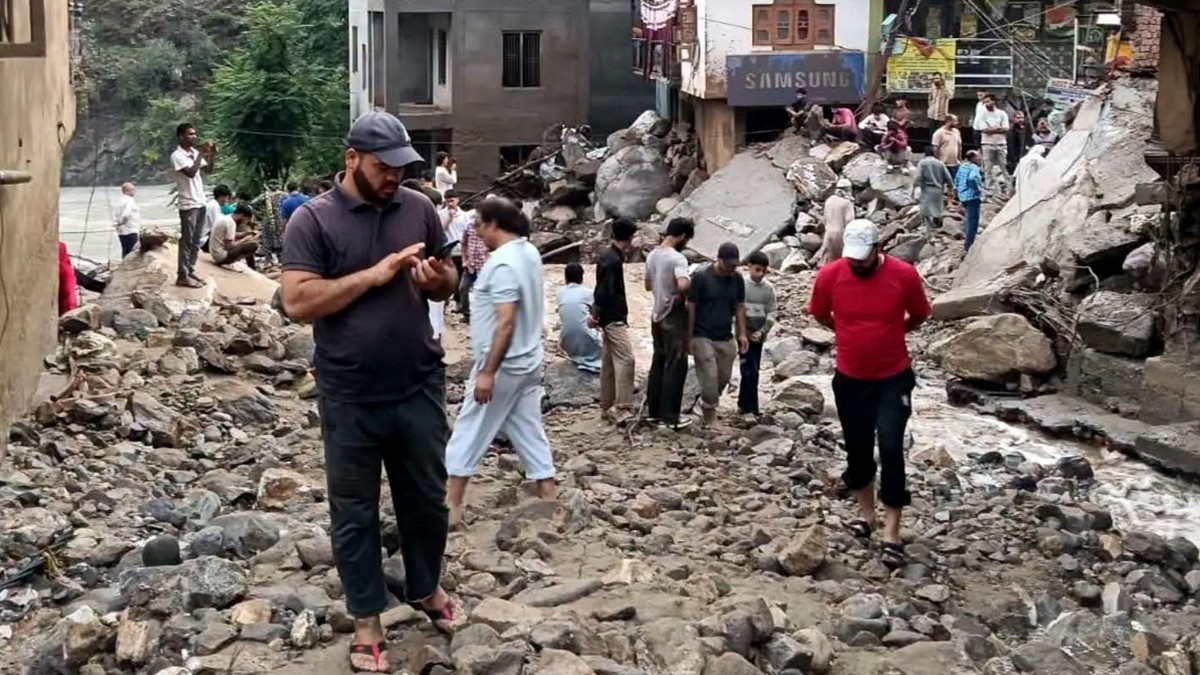 अब डोडा के ठाठरी में बाढ़ से जबरदस्‍त तबाही, ...