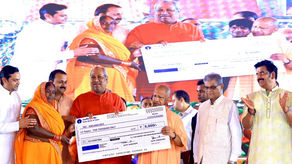 Chief Minister Yogi Adityanath Women are giving new strength to Uttar Pradesh's economy