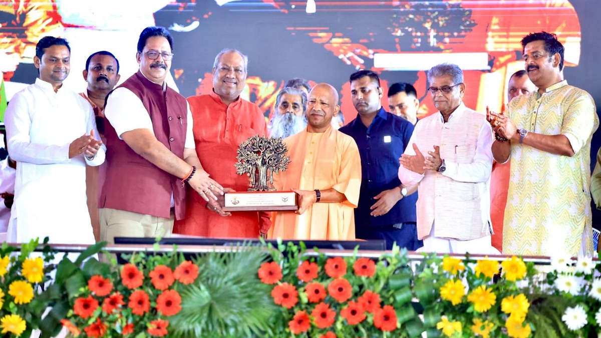 Chief Minister Yogi Adityanath Yogi government created history through public participation