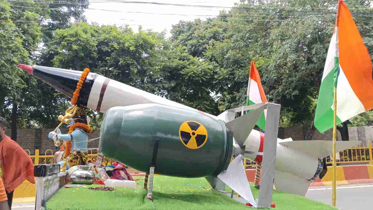 कांवड़ यात्रा में छाई अग्नि-5 मिसाइल थीम वाली ...