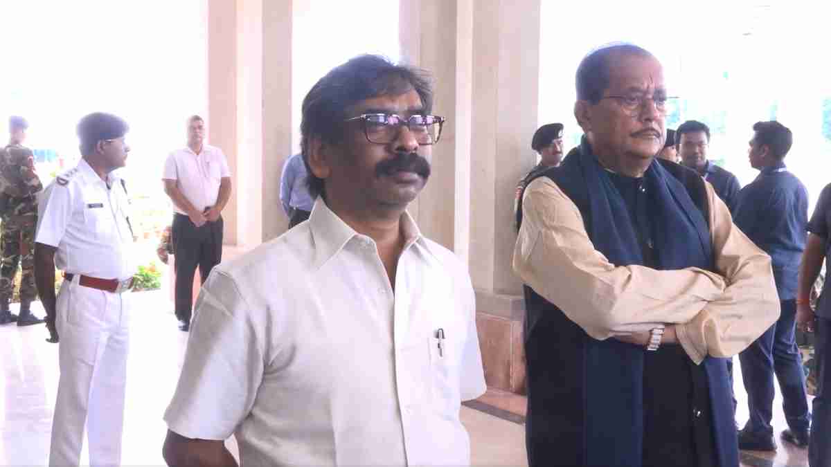 jharkhand cm hemant soren on student protest