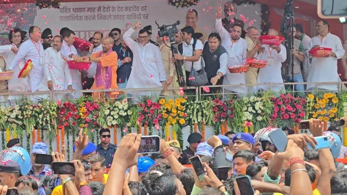 CM योगी के साथ कांवड़ियों पर विधायक गुलाम मोहम्मद ...