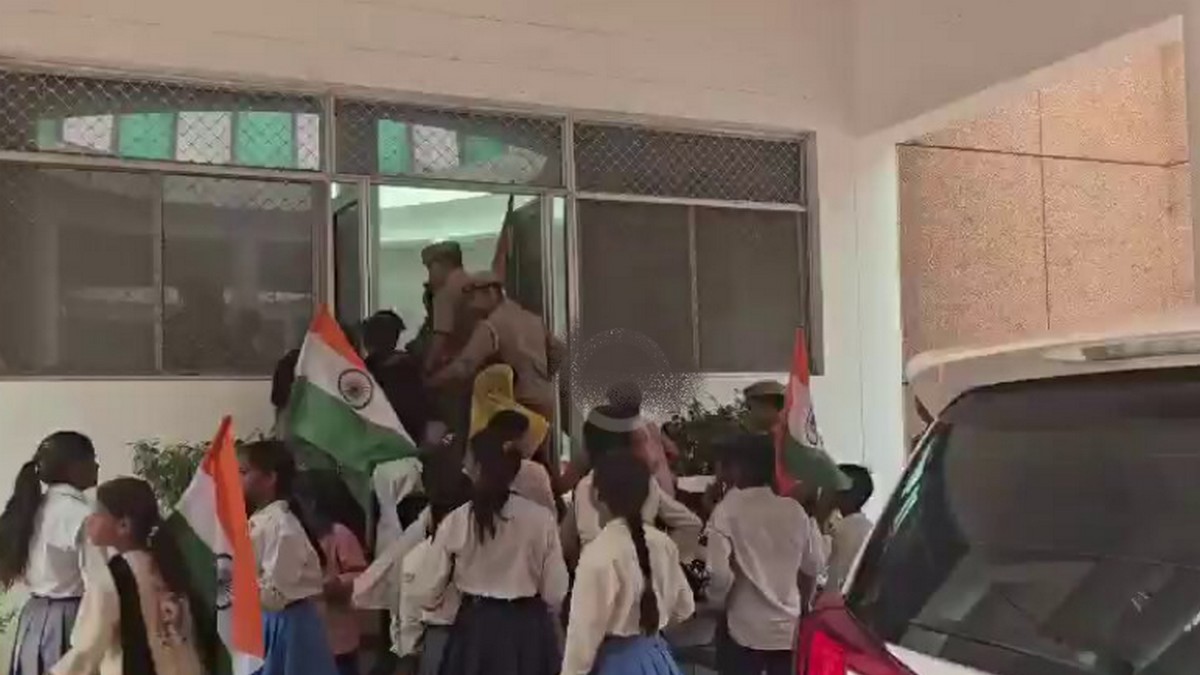 Gen Z के बाद Gen Alpha का आंदोलन, Hamirpur में ...
