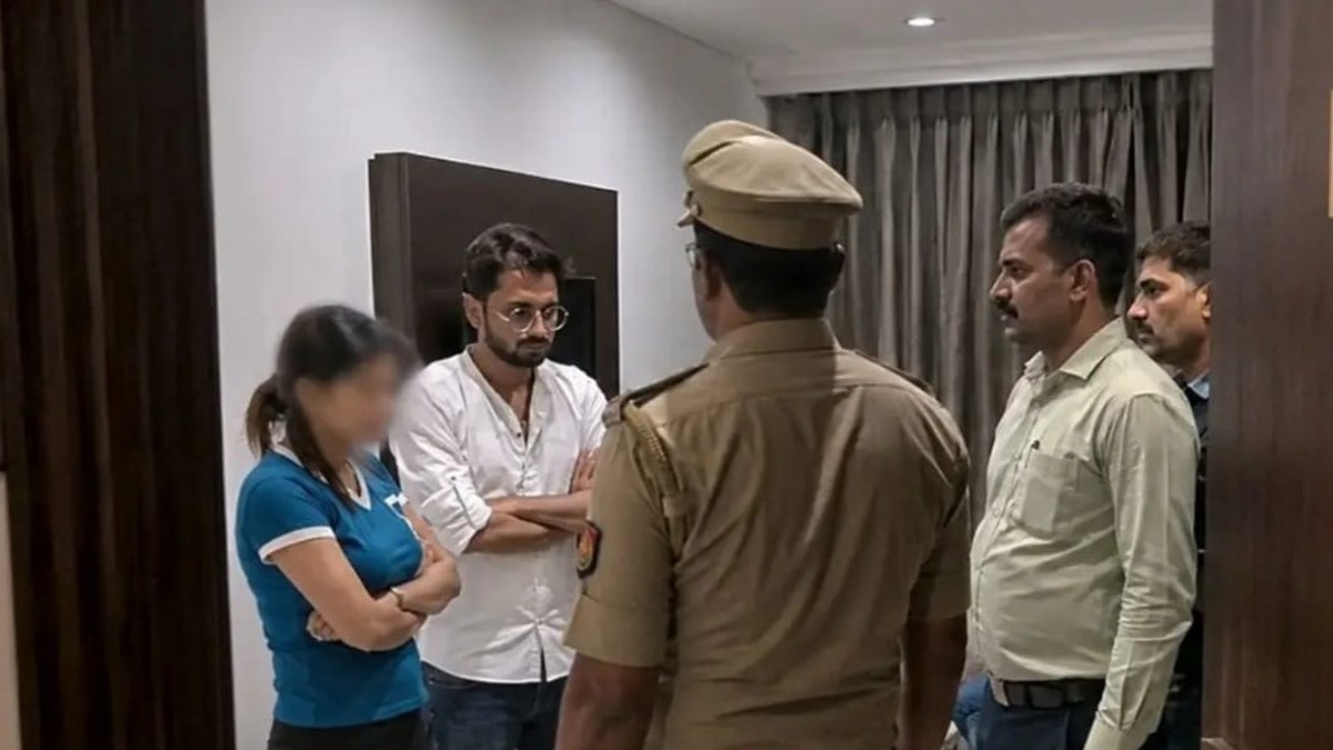 होटल में महिला के साथ मिले अधिशासी अभियंता उदय ...