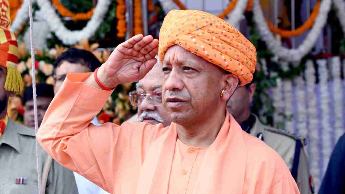 yogi adityanath on independence day