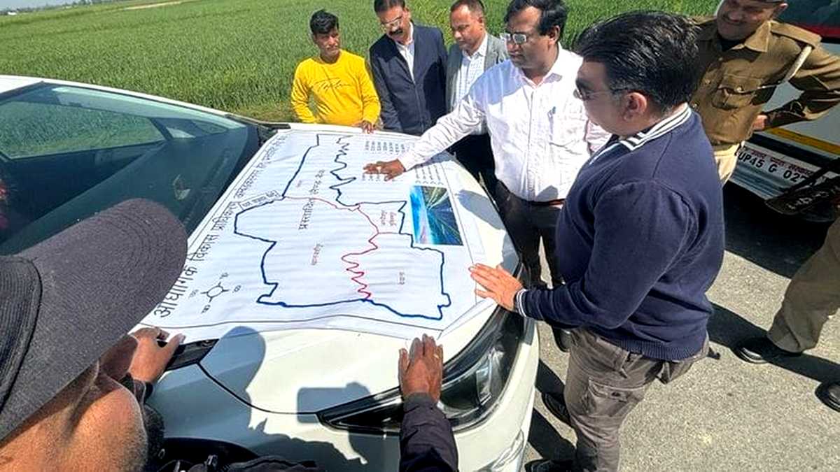 अंबेडकरनगर में 1100 बीघा जमीन पर आकार ले रहा ...