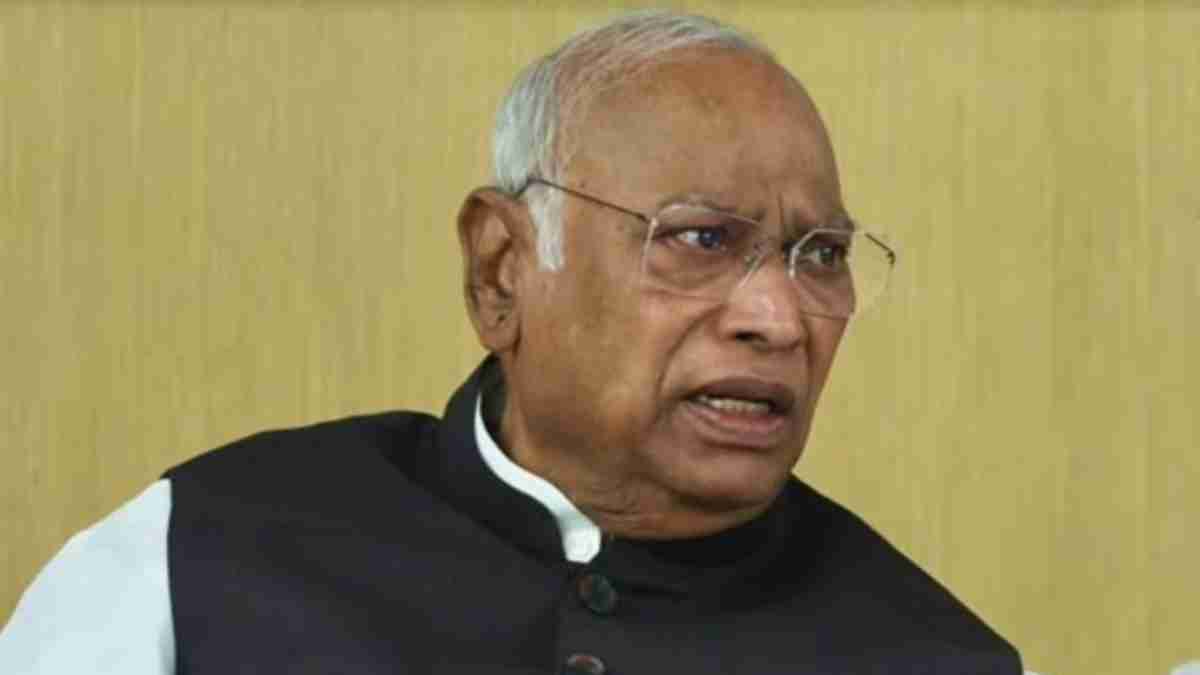 mallikarjun kharge in CWC meeting