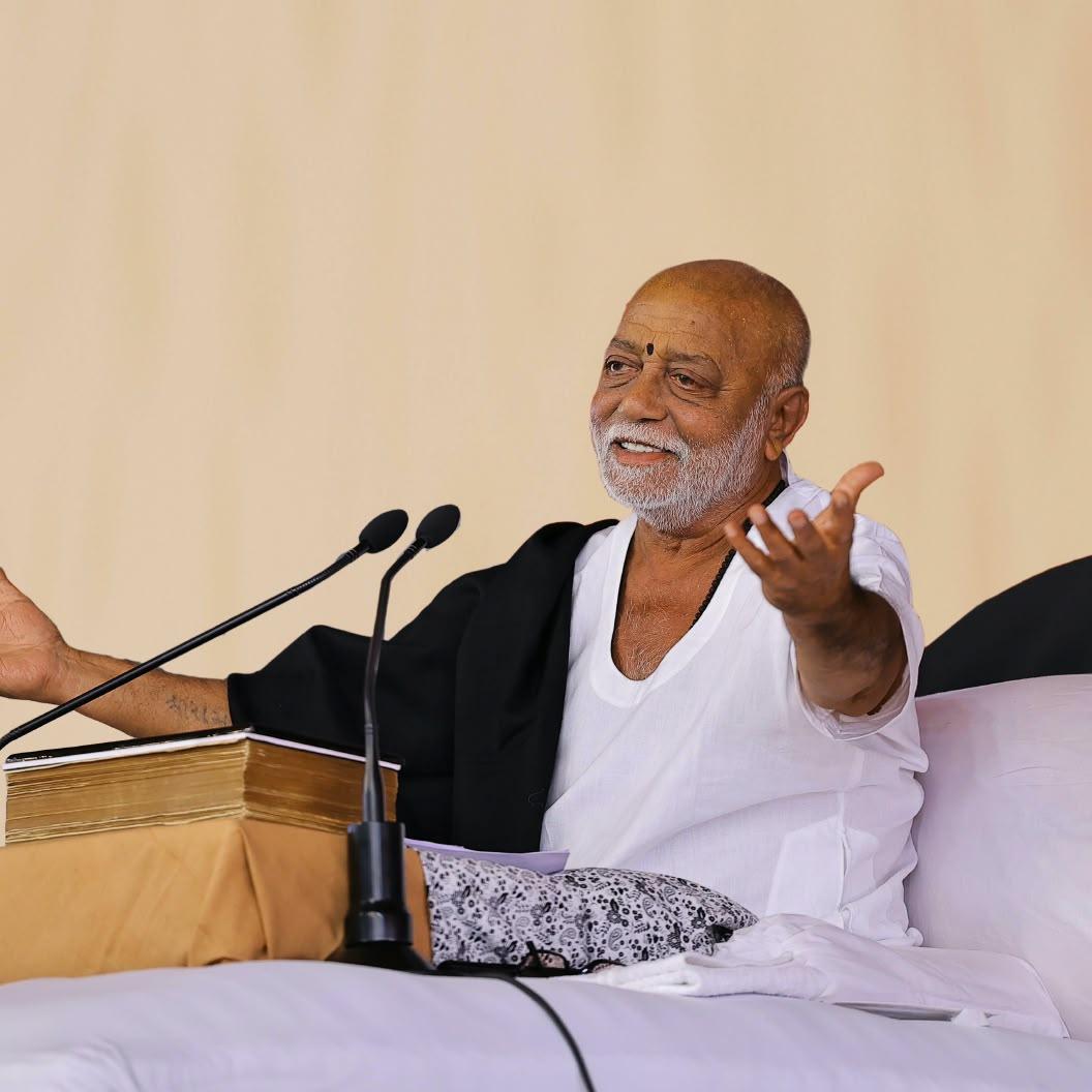 भारत के चारों दिशाओं में पवित्र स्वस्तिक: सनातन धर्म के लिए मोरारी बापू की भारत यात्रा
