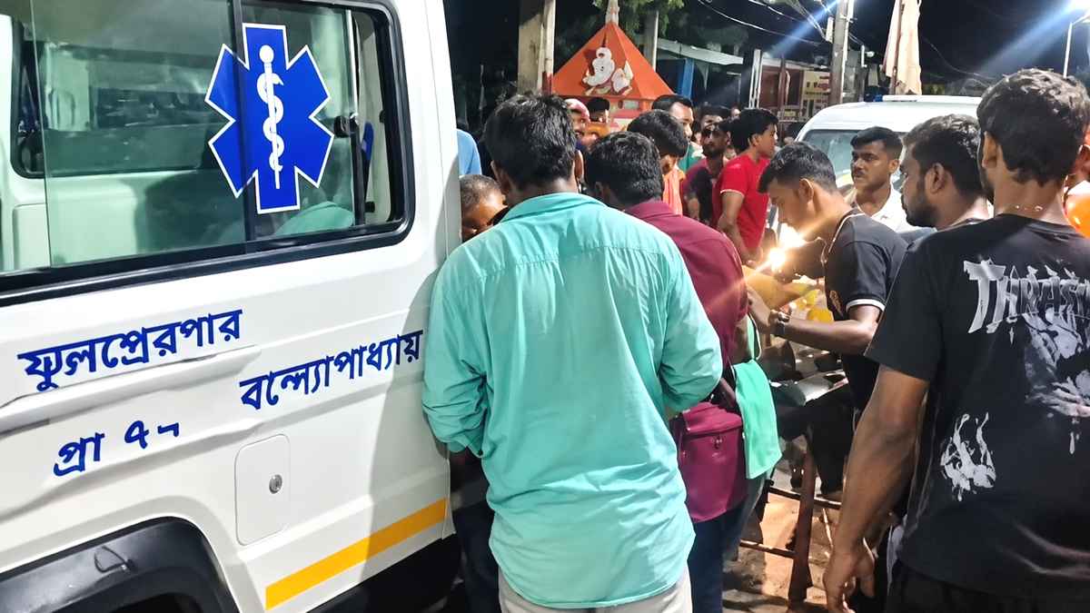 Kolkata stampede : कोलकाता दुर्गा पूजा पंडाल में भगदड़ से 19 की मौत, 12...