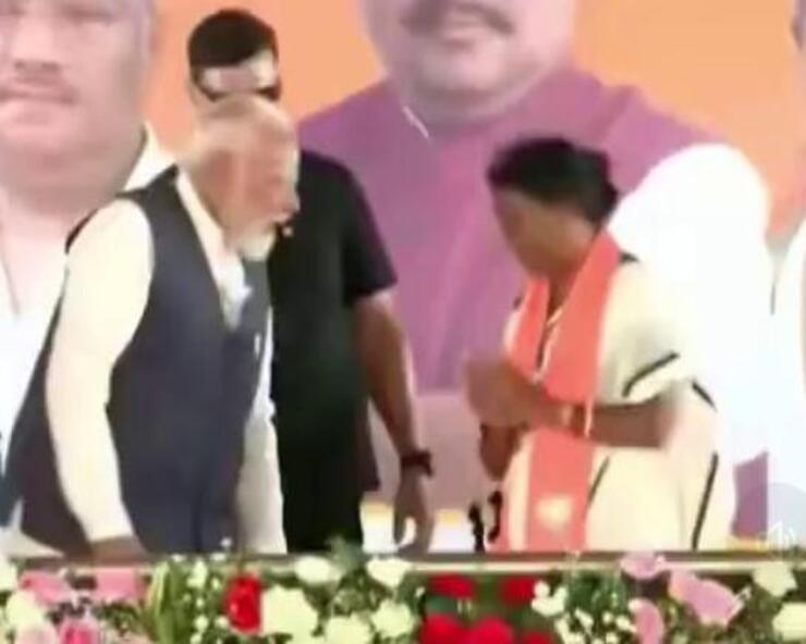VIDEO: PM મોદીએ આરજી કર પીડિતાની માં સાથે શેયર ...