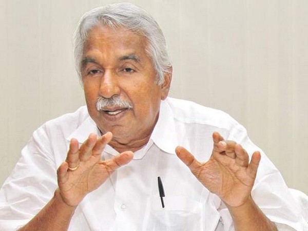 ഉമ്മന്‍ ചാണ്ടിയുടെ പേരില്‍ സത്യപ്രതിജ്ഞ ചെയ്ത ...