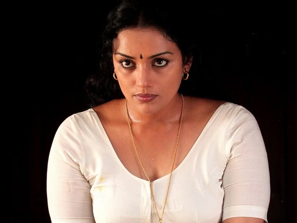 Shweta Menon: From Model to Actress and Her Impact on Malayalam Cinema