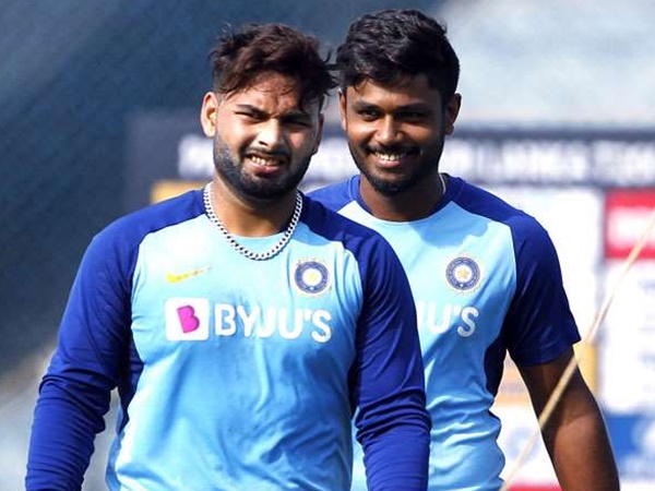 Sanju Samson vs Rishabh Pant: കണക്കുകള്‍ നോക്കിയാണ് ടീം തീരുമാനിക്കുന്നതെങ്കില്‍ പന്തിനേക്കാള്‍ യോഗ്യന്‍ സഞ്ജു തന്നെ