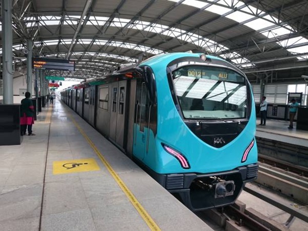 Kochi Metro, WhatsApp Ticket Booking in Kochi Metro, Kochi Metro Service, How to book Ticket in Kochi Metro, Kochi Metro Ticket booking, Kerala News, Webdunia Malayalam