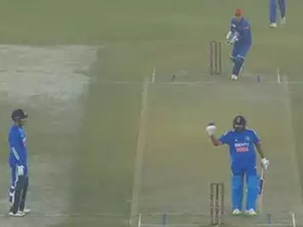 Rohit Sharma Run out, Shubman Gill, Rohit and Gill, India vs Afghanistan 1st T20, Cricket News, Webdunia Malayalam