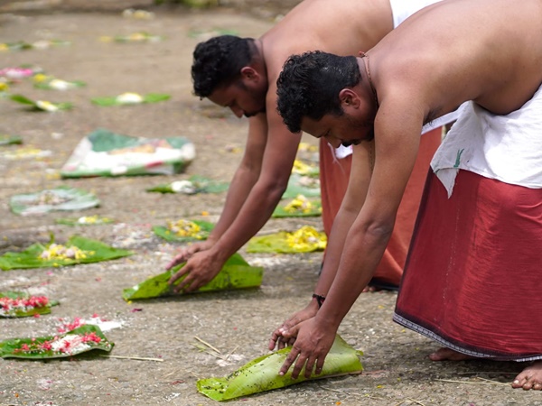 Karkidakam - Vavu Bali