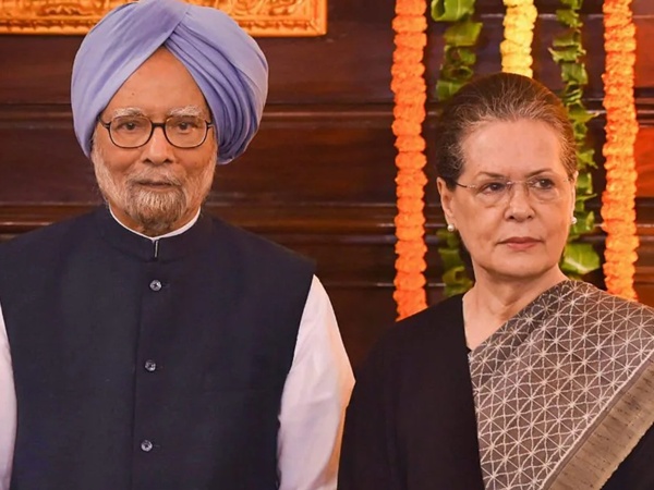 Manmohan Singh and Sonial Gandhi