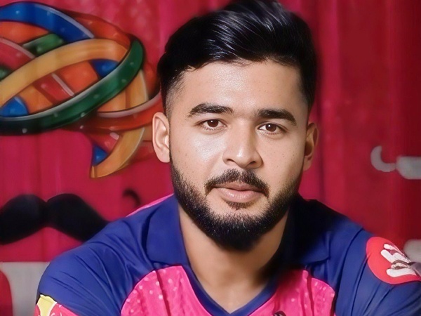 Parag, Riyan Parag, Rajasthan Royals, Riyan Parag Super Over, Virat Kohli, Rohit Sharma, Cricket News, IPL News, IPL Scorecard, Cricket News in Malayalam, India vs Pakistan, RCB vs MI, RCB vs CSK, Virat Kohli controvesy, Hardik Pandya, Yuzvendra Chah