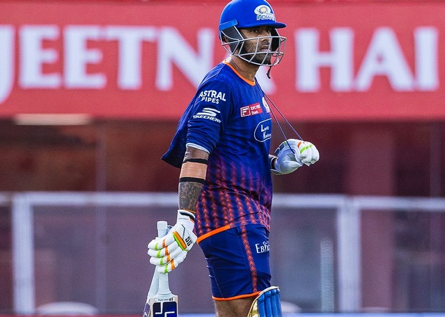 Suryakumar Yadav IPL 2025 record,Suryakumar Yadav breaks Sachin record,Most runs for Mumbai Indians in IPL season,Suryakumar Yadav Sachin Tendulkar IPL stats,സുര്യകുമാർ യാദവ് ഐപിഎൽ റെക്കോർഡ്, സച്ചിന്റെ റെക്കോർഡ് മറികടന്ന് സുര്യകുമാർ, സച്ചിൻ സൂര്യ, ക്