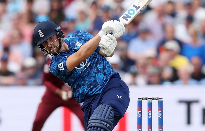 England scores 400 without century,England 400 runs ODI record,England sets ODI record 2025,England cricket team 400 without hundred,സെഞ്ചുറിയില്ലാതെ ഇംഗ്ലണ്ട് 400 റൺസ്,ODIയിൽ സെഞ്ചുറിയില്ലാതെ 400 റൺസ്,ഇംഗ്ലണ്ട് 400 ODI റെക്കോർഡ്,ODIയിൽ അതിവേഗ 400 റൺ