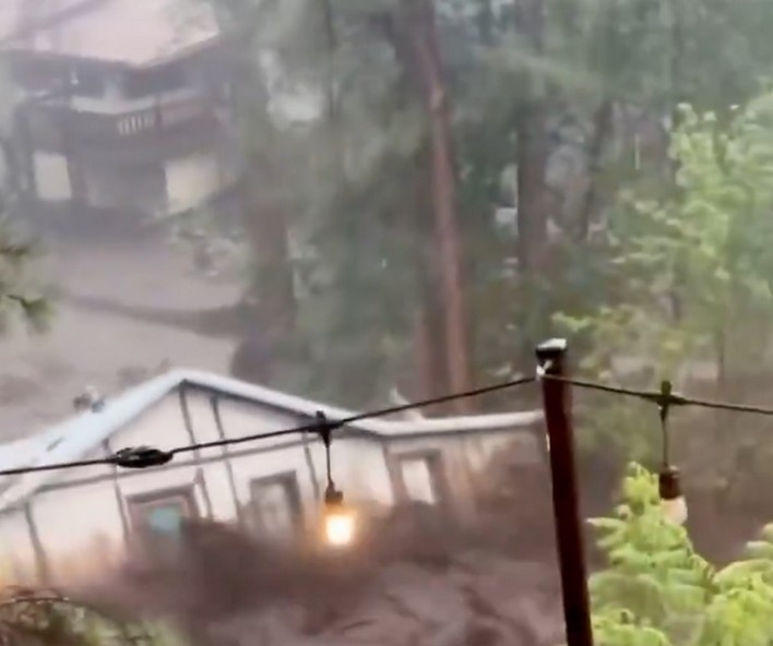 New Mexico flash floods 2025,Flash flood in Ruidoso,New Mexico village flood disaster,Ruidoso flood,ന്യൂ മെക്സിക്കോ ഫ്ലാഷ് ഫ്ലഡ്,റുഇഡോസോ വെള്ളപ്പൊക്കം,ന്യൂ മെക്സിക്കോയിൽ പ്രളയം