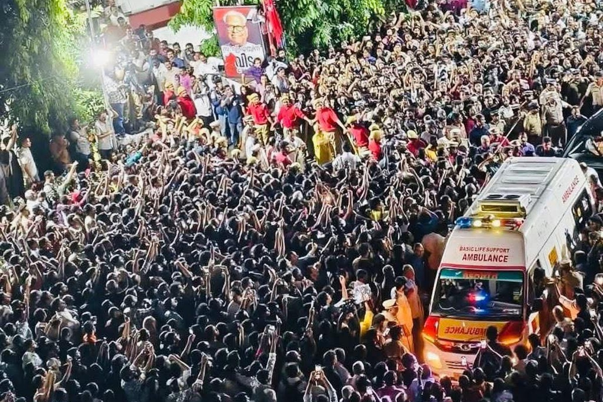 VS Achuthanandan final journey, VS Achuthanandan, VS Achuthanandan Died, VS Achuthanandan Passes Away, VS Achuthanandan died, വി.എസ്.അച്യുതാനന്ദന്‍ അന്തരിച്ചു, വി.എസ്.അച്യുതാനന്ദന്‍ മരിച്ചു, വിഎസ് ഓര്‍മയായി