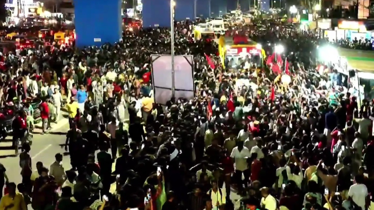 VS Achuthanandan final journey Live, VS Achuthanandan funeral journey, VS Achuthanandan final journey, VS Achuthanandan, VS Achuthanandan Died, VS Achuthanandan Passes Away, VS Achuthanandan died, വി.എസ്.അച്യുതാനന്ദന്‍ അന്തരിച്ചു, വി.എസ്.അച്യുതാനന്ദന