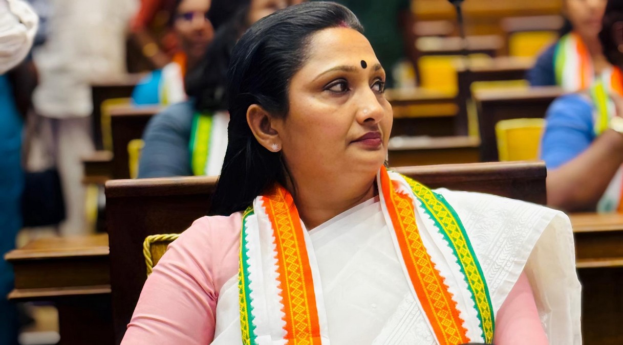 Kochi Mayor, KPCC, DCC, Deepti mary varghese,Kerala News,കൊച്ചി മേയർ, കെപിസിസി, ഡിസിസി, ദീപ്തി മേരി വർഗീസ്